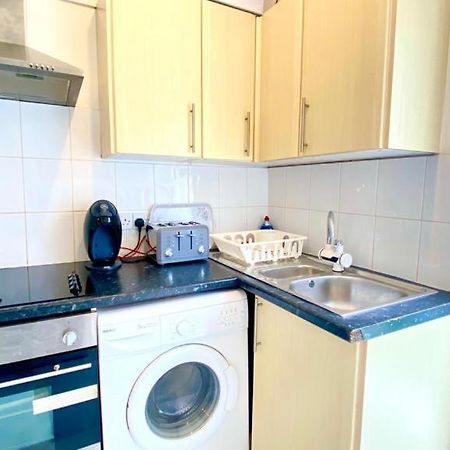 Modern And Cosy Studio Flat 런던 외부 사진