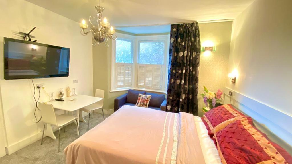 Modern And Cosy Studio Flat 런던 외부 사진